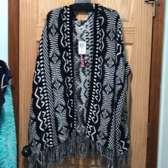 Sweaters - Hooded sweater cardigan